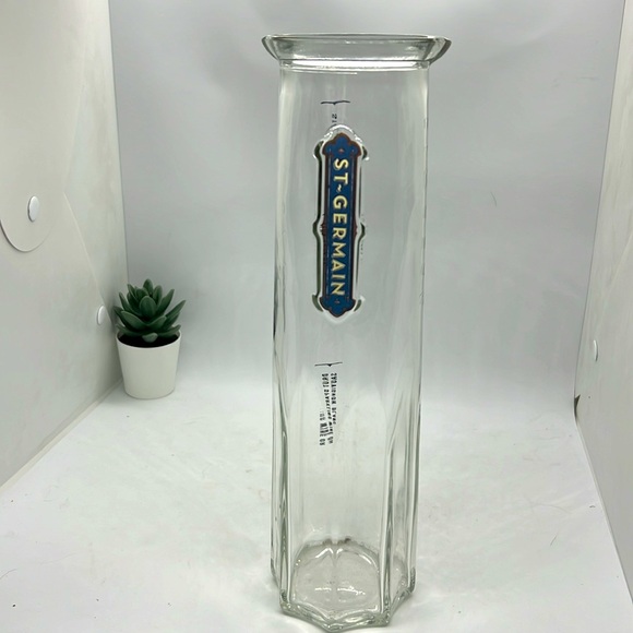 St Germain Special Liqueur Mixing Measuring Glass Carafe - Picture 2 of 9